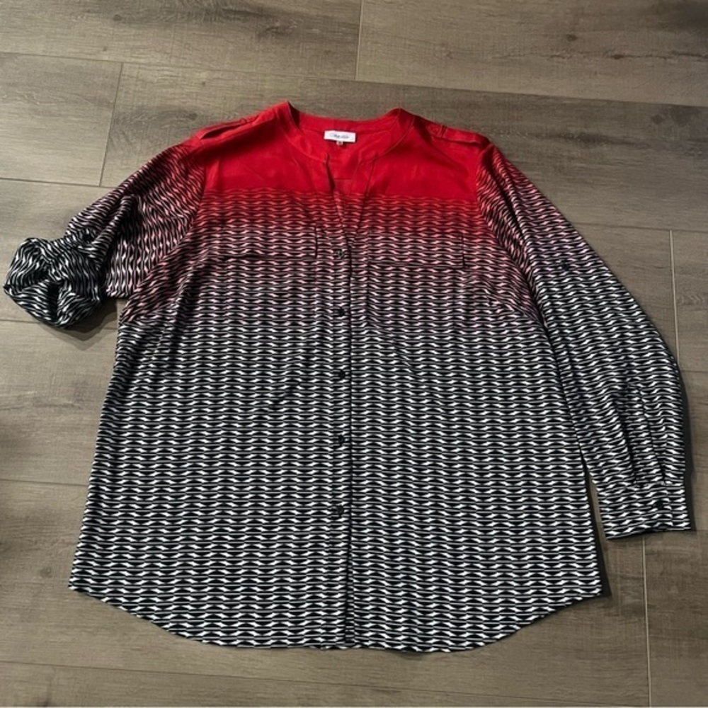 Calvin Klein Tunic Blouse Red Ombré Roll Tab Blouse V Neck Button Epaulets 2X - Picture 5 of 16